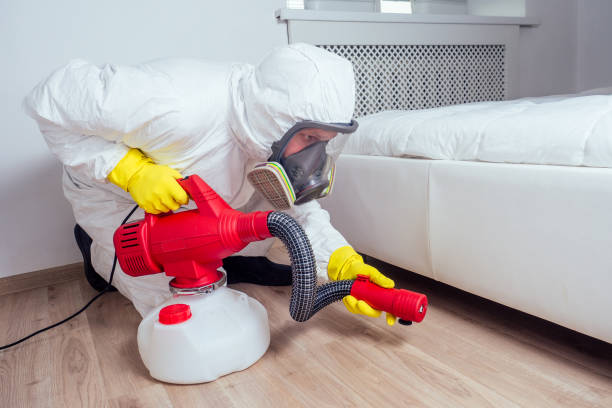 Best Commercial Pest Control Services  in Larned, KS